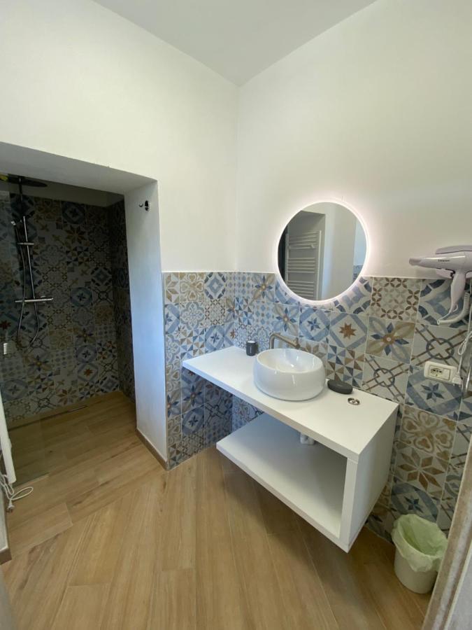 Around Lago Maggiore Rooms Reno Di Leggiuno Exterior foto
